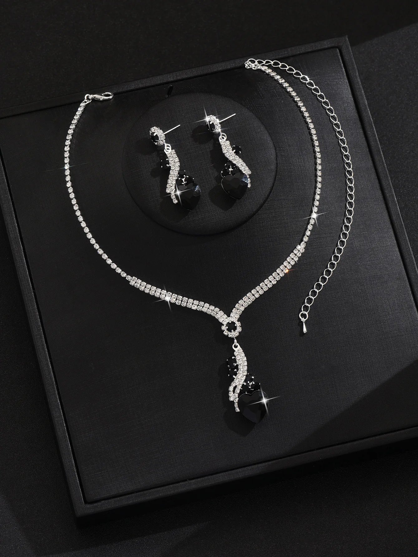Conjunto de joyería Vintage elegante para mujer, collar con diamantes de imitación brillantes, gargantilla de cristal brillante, pendientes de boda para fiesta, 3 uds.