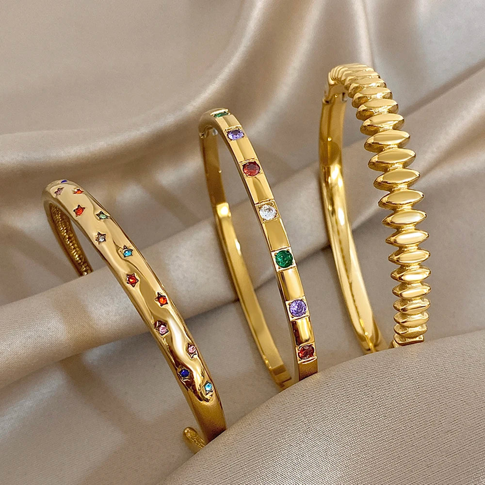 Nueva pulsera chapada en oro de acero inoxidable con incrustaciones de diamantes de imitación coloridos, lujosas brazaletes abiertos, pulseras para mujeres y hombres, joyería