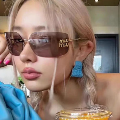 Gafas sin montura de lujo de Metal Funky para mujer, gafas clásicas con remaches de diseñador de marca, gafas de curvas con gradiente rectangular para mujer