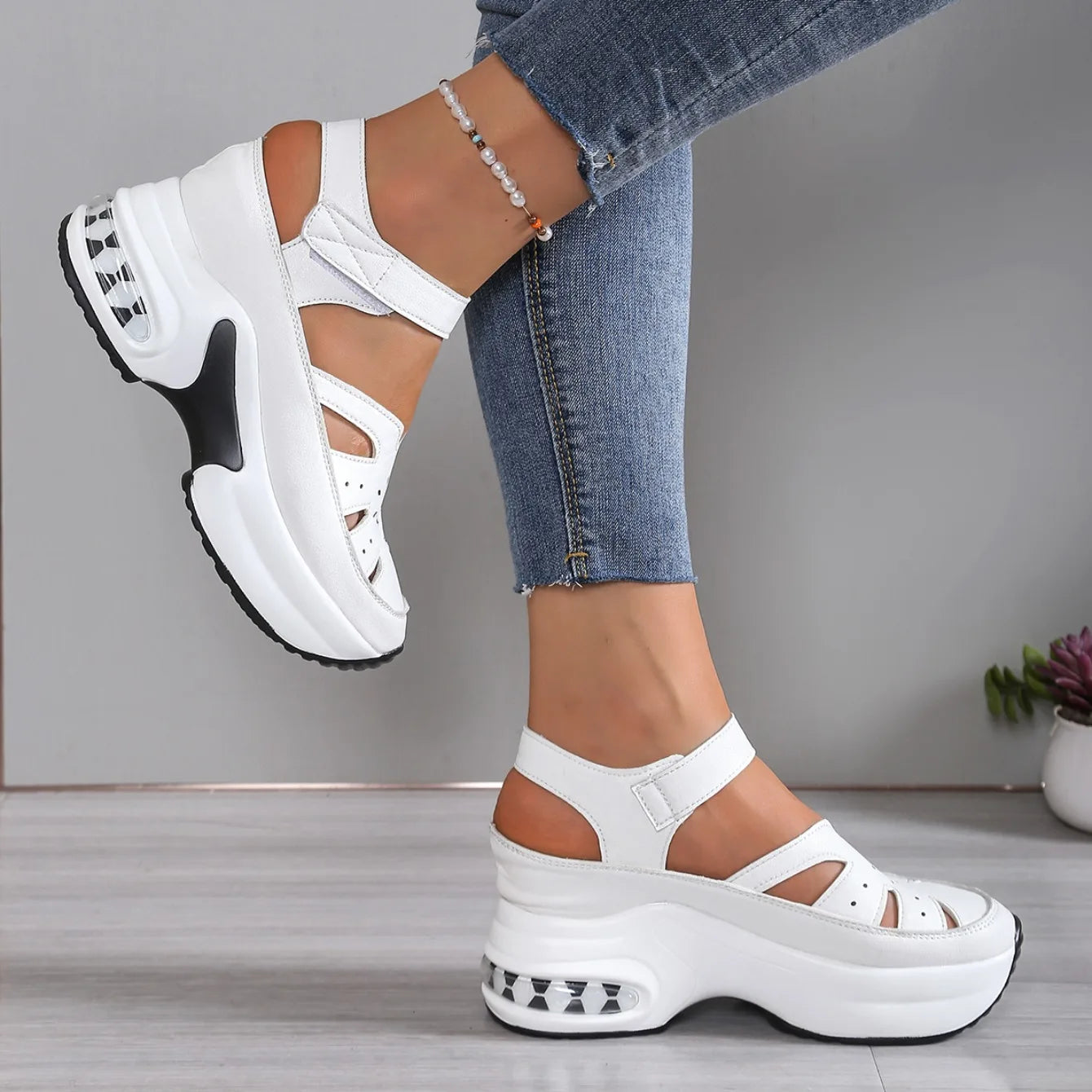 Nuevas sandalias de verano con punta cerrada para mujer, Zapatos informales de talla grande a la moda, nuevas sandalias de plataforma cómodas y ligeras con agujeros, Zapatos
