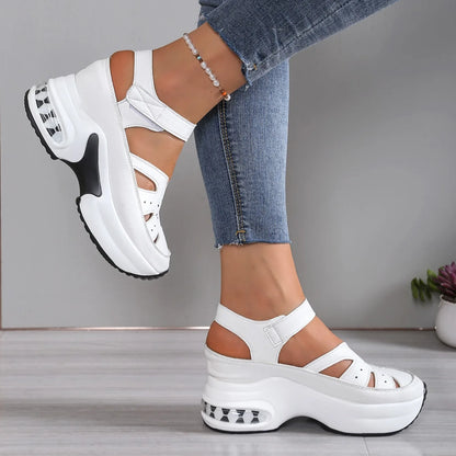 Nuevas sandalias de verano con punta cerrada para mujer, Zapatos informales de talla grande a la moda, nuevas sandalias de plataforma cómodas y ligeras con agujeros, Zapatos