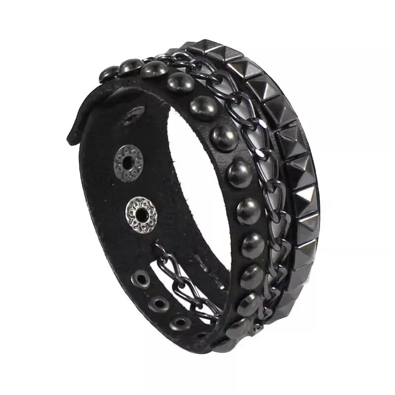 Pulseras de cuero Vintage de 3 capas, fila Punk, picos cuspidal, remache, puño ancho, cuero PU, Punk, gótico, Rock, joyería gótica Unisex