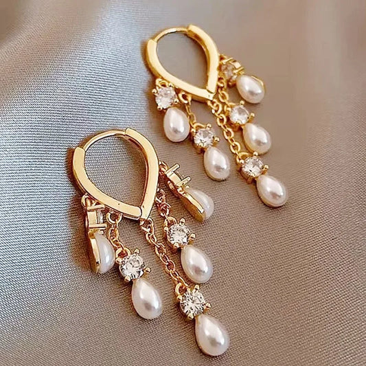 2023 New Fashion Trend Unique Design Elegant Delicate Lightweight Luxury Pearl Tassel Earrings High Jewelry Party Favors for Women