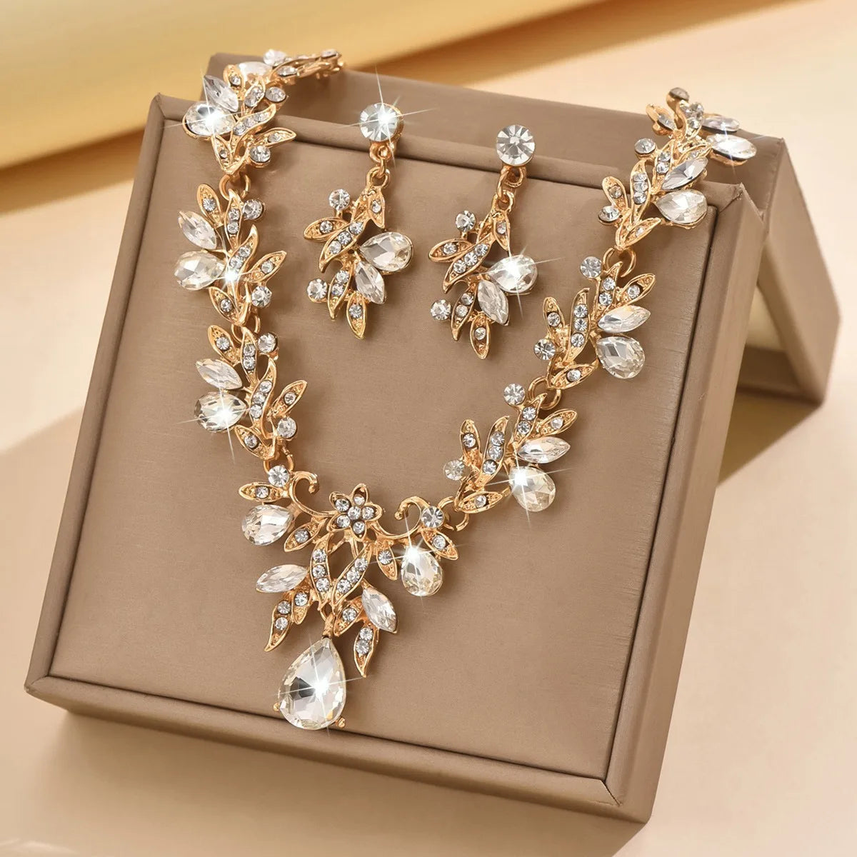 3 uds nuevos conjuntos de Collar de moda para mujer Collar de gota de agua gargantilla Collar pendiente conjunto de joyería para graduación cumpleaños boda nupcial